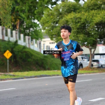 Runner Photo 7642212