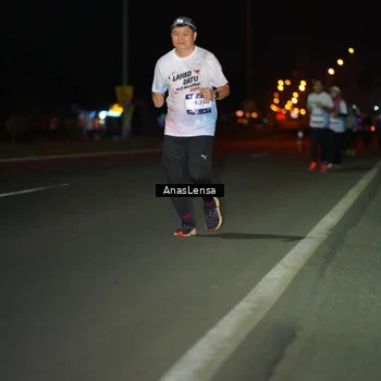 Runner Photo 7642216