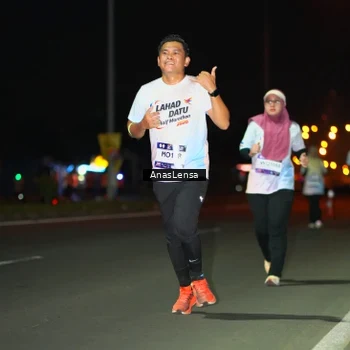 Runner Photo 7642282
