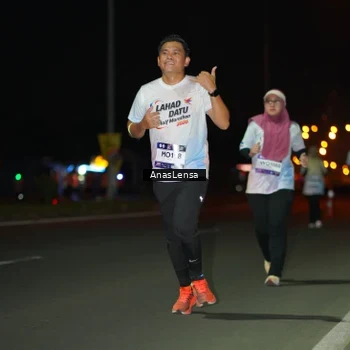 Runner Photo 7642284