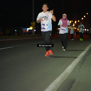 Runner Photo 7642290