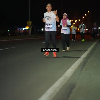 Runner Photo 7642298
