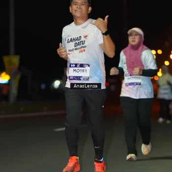 Runner Photo 7642301