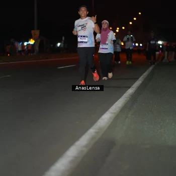 Runner Photo 7642302
