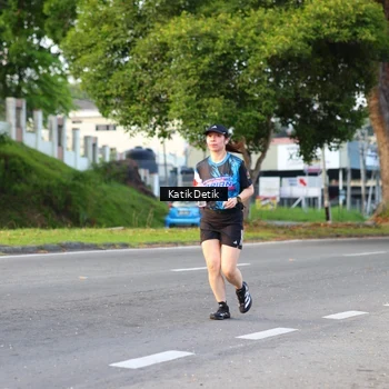 Runner Photo 7642330