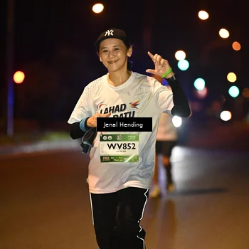 Runner Photo 7642331
