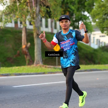 Runner Photo 7642333