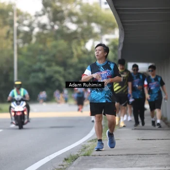 Runner Photo 7642360