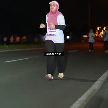 Runner Photo 7642374