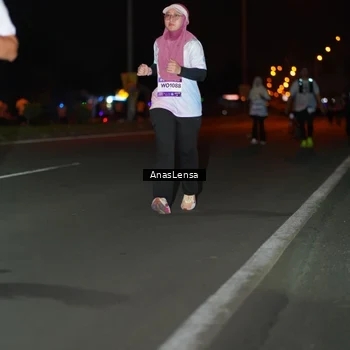 Runner Photo 7642383