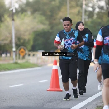 Runner Photo 7642392