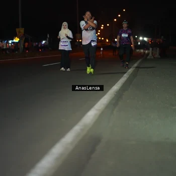 Runner Photo 7642448