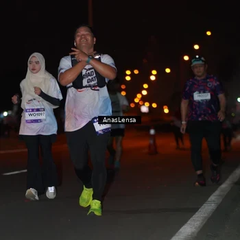Runner Photo 7642462