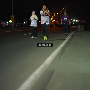 Runner Photo 7642468
