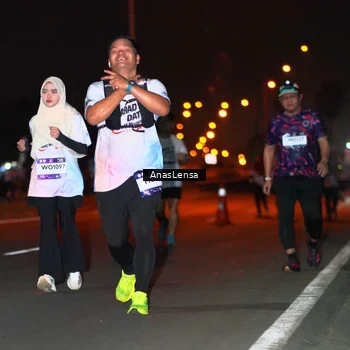 Runner Photo 7642470