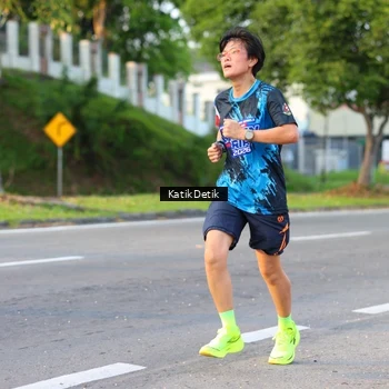 Runner Photo 7642491