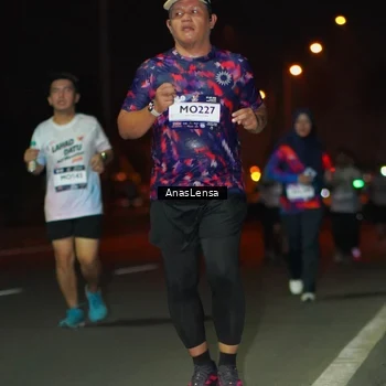 Runner Photo 7642548
