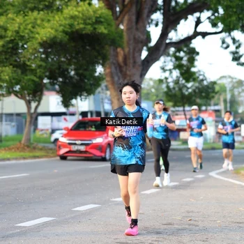 Runner Photo 7642597