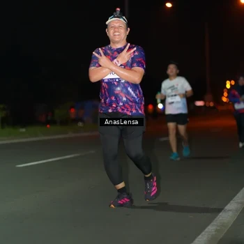 Runner Photo 7642660