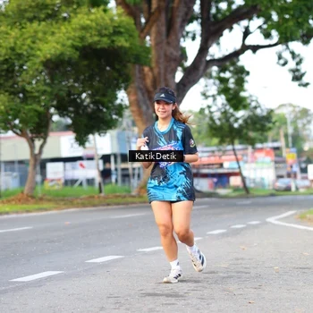 Runner Photo 7642683