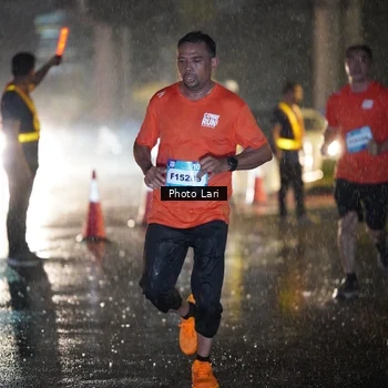 Runner Photo 7642706