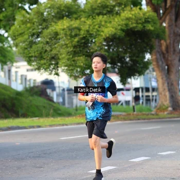 Runner Photo 7642752