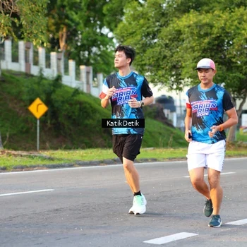 Runner Photo 7642755