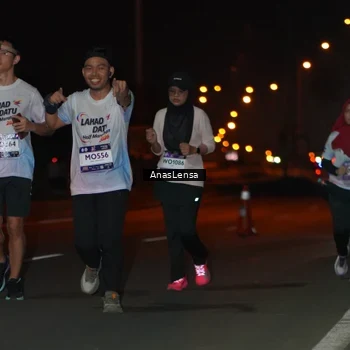 Runner Photo 7642794