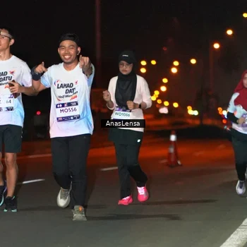 Runner Photo 7642801