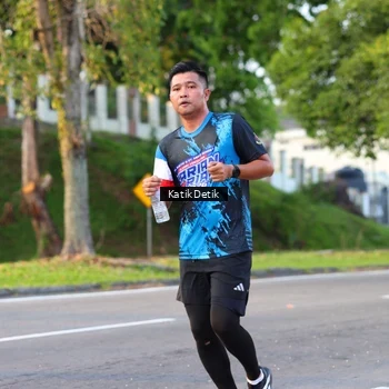 Runner Photo 7642816