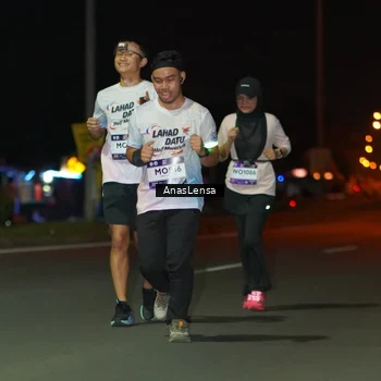 Runner Photo 7642864