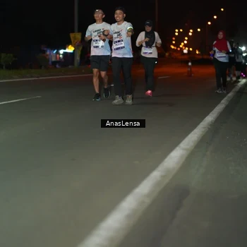 Runner Photo 7642870