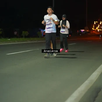 Runner Photo 7642876