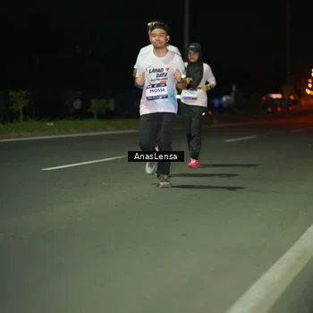 Runner Photo 7642878