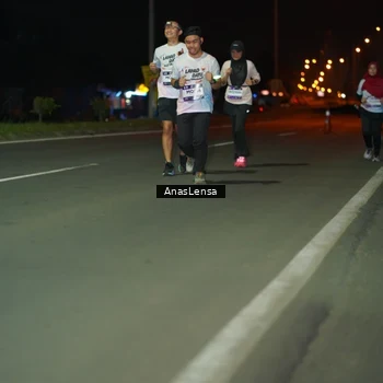 Runner Photo 7642881