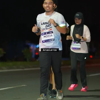 Runner Photo 7642901