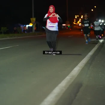 Runner Photo 7642987