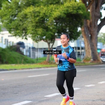 Runner Photo 7643028