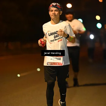 Runner Photo 7643076