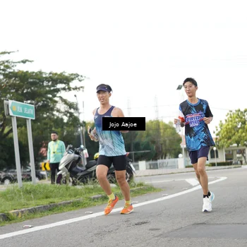 Runner Photo 7643102