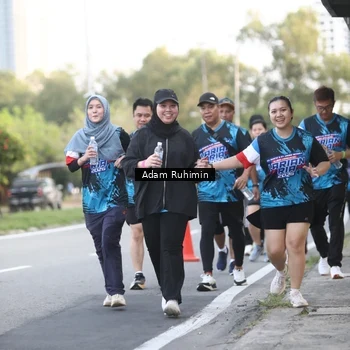 Runner Photo 7643115