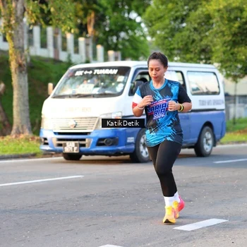 Runner Photo 7643139