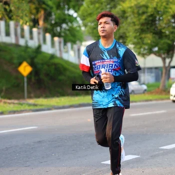 Runner Photo 7643198