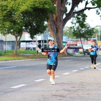 Runner Photo 7643297