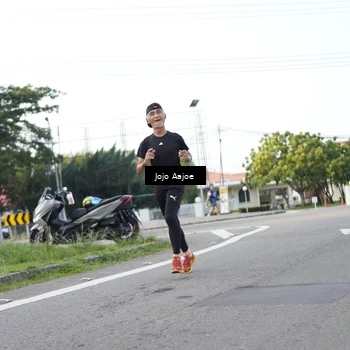 Runner Photo 7643360