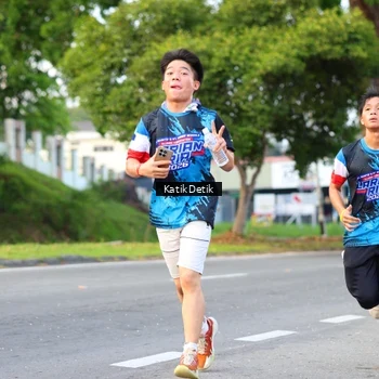 Runner Photo 7643363