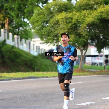 Runner Photo 7643535