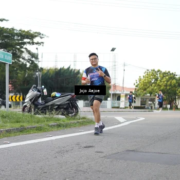Runner Photo 7643543