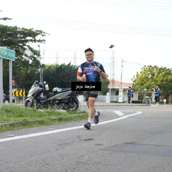Runner Photo 7643563