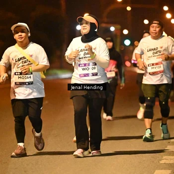 Runner Photo 7643603